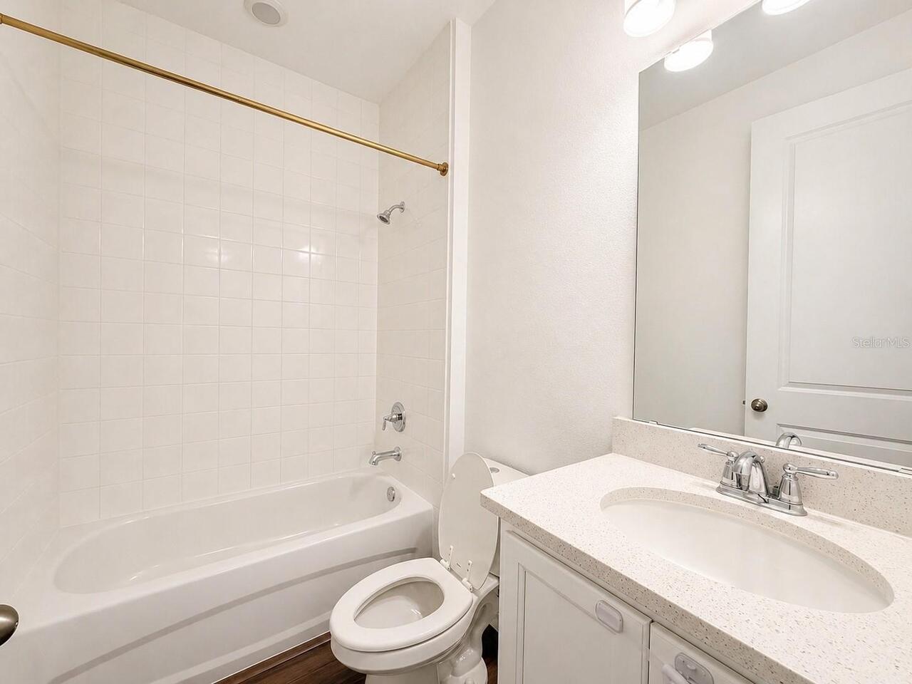 Listing Photo 6