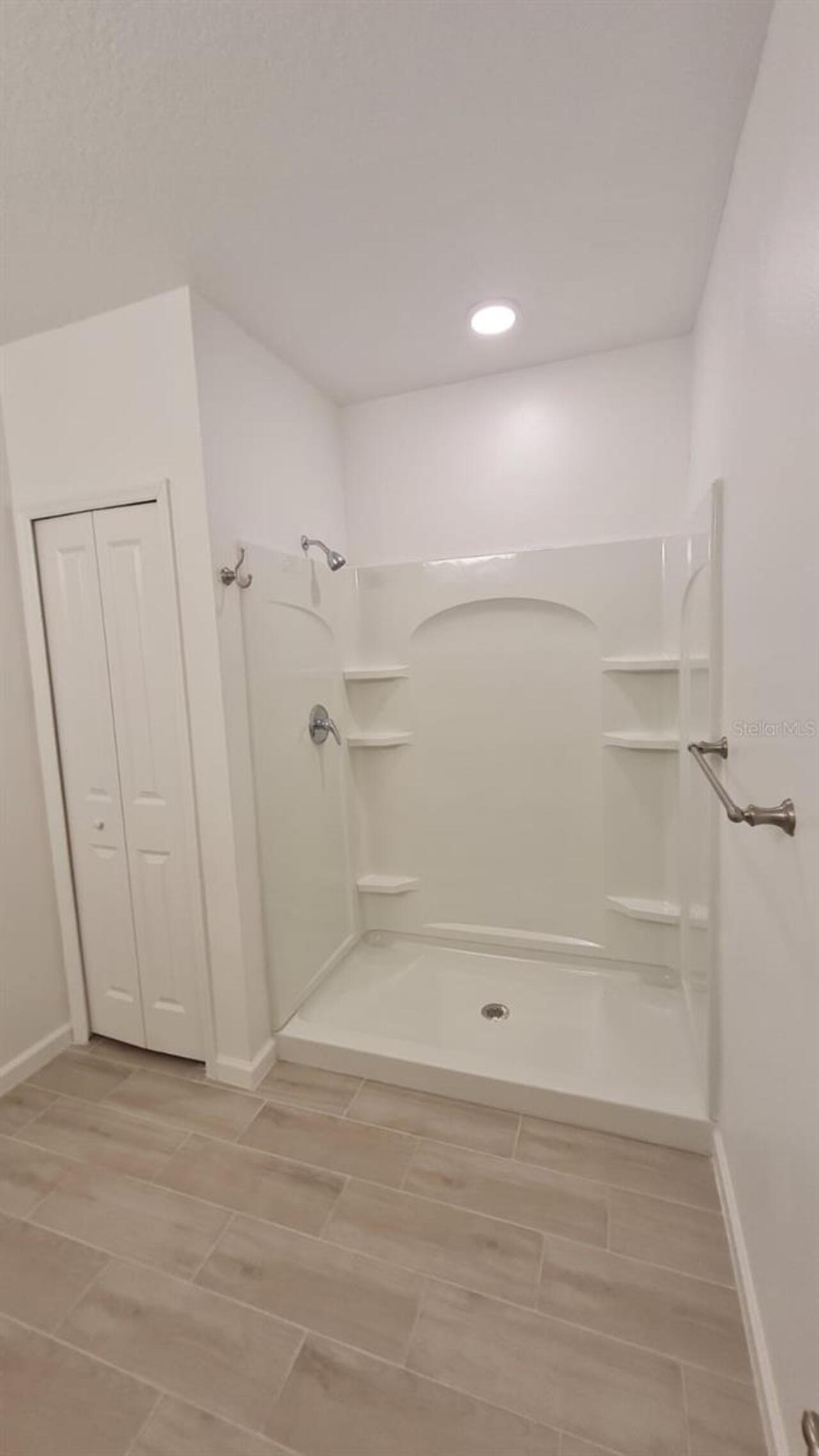 Listing Photo 14