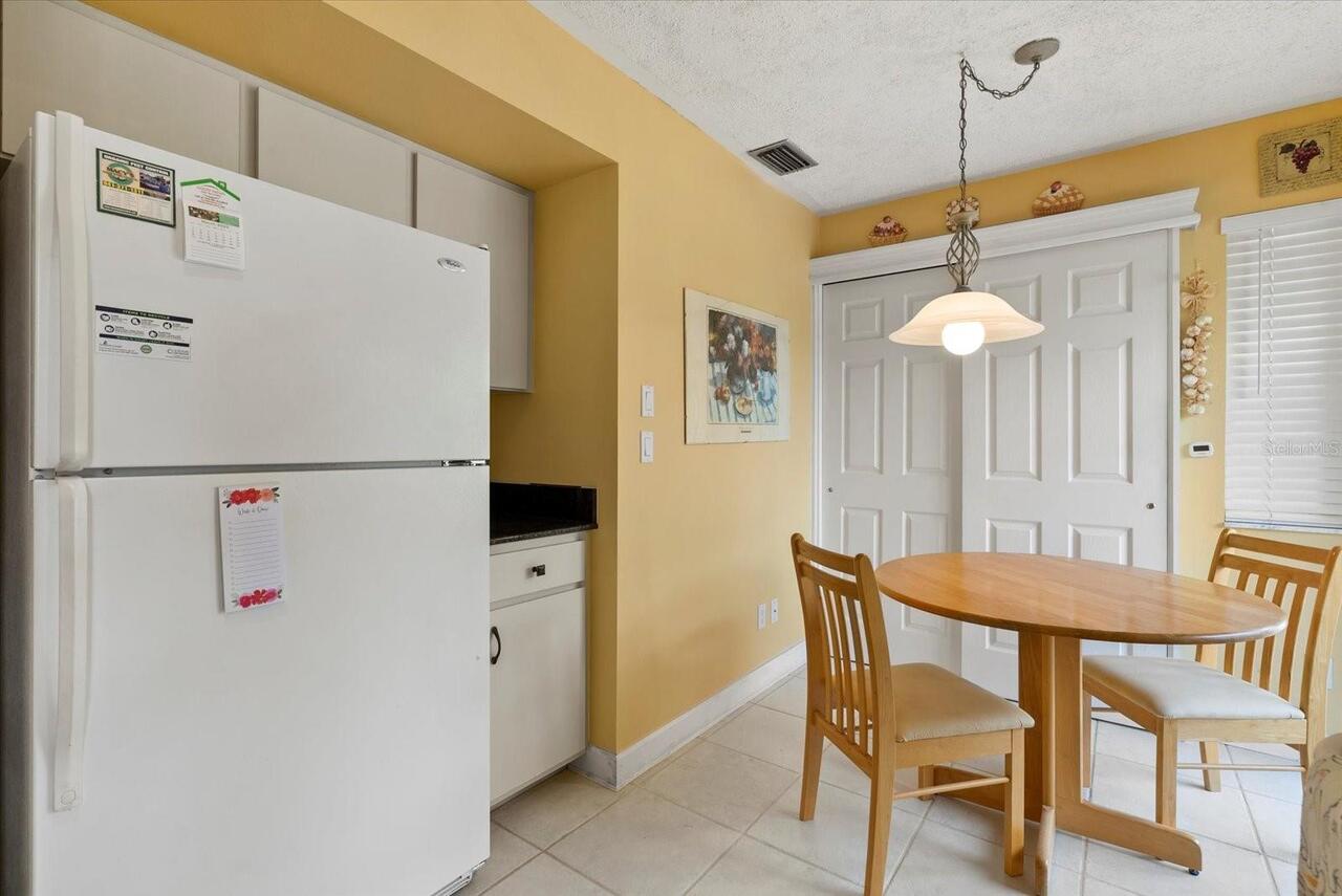 Listing Photo 12