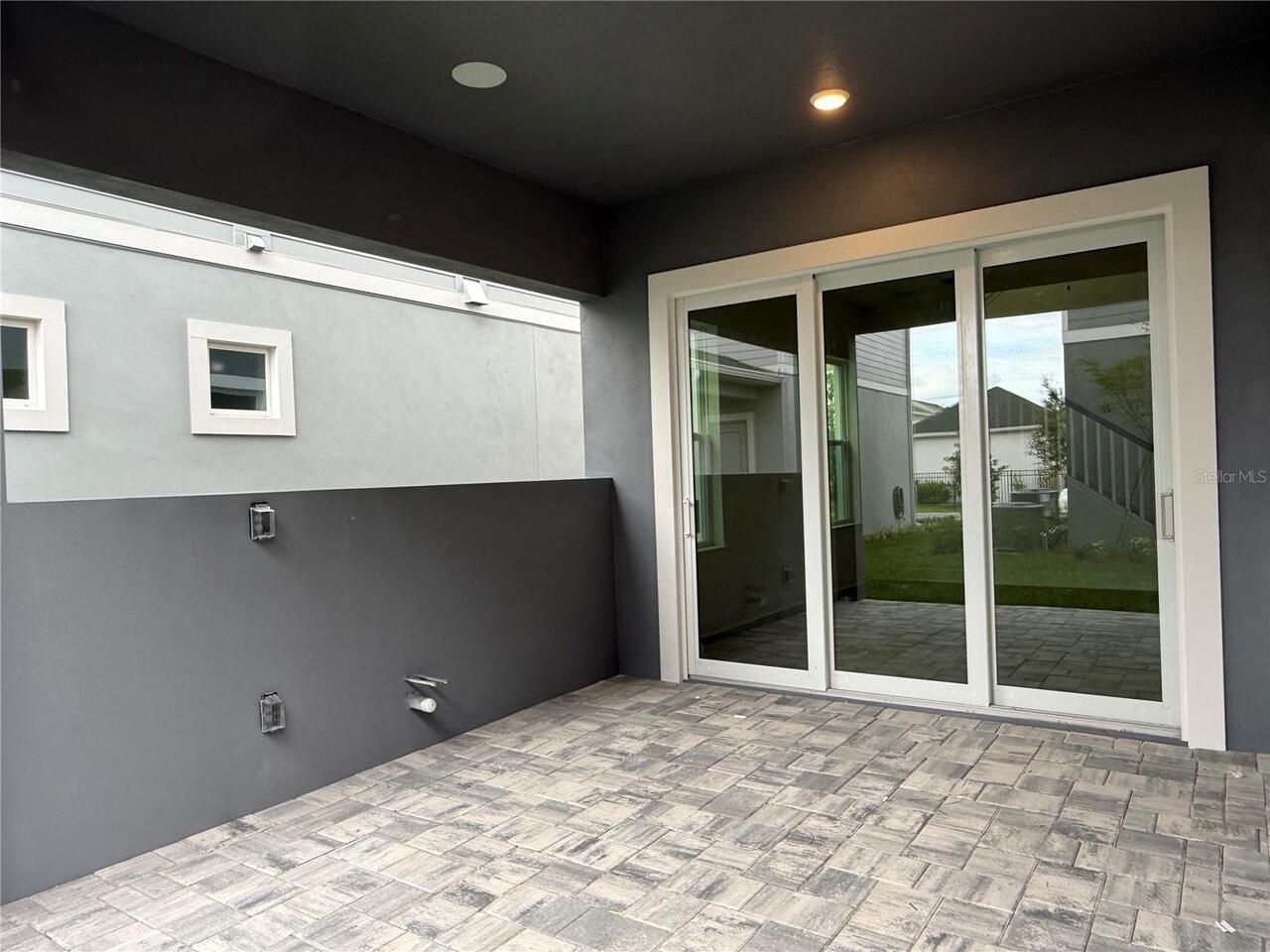 Listing Photo 11