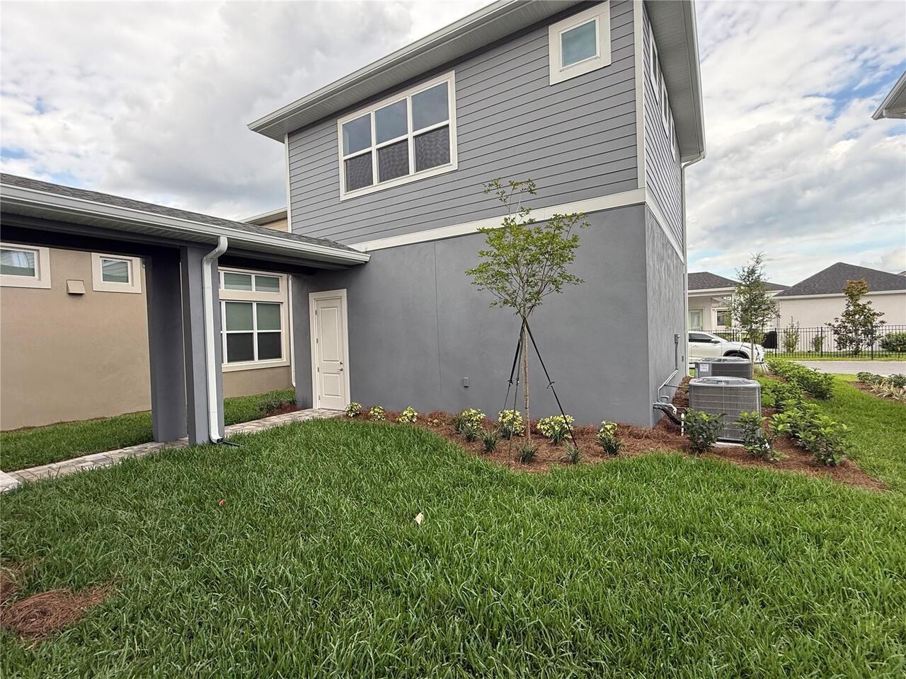 Listing Photo 12