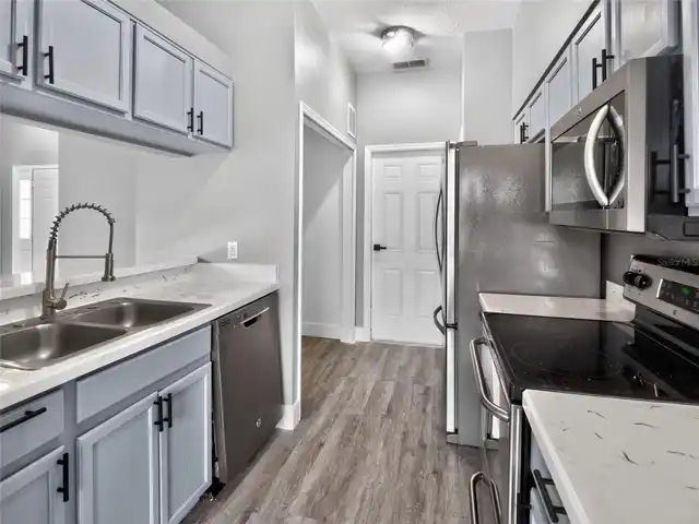 Listing Photo 7