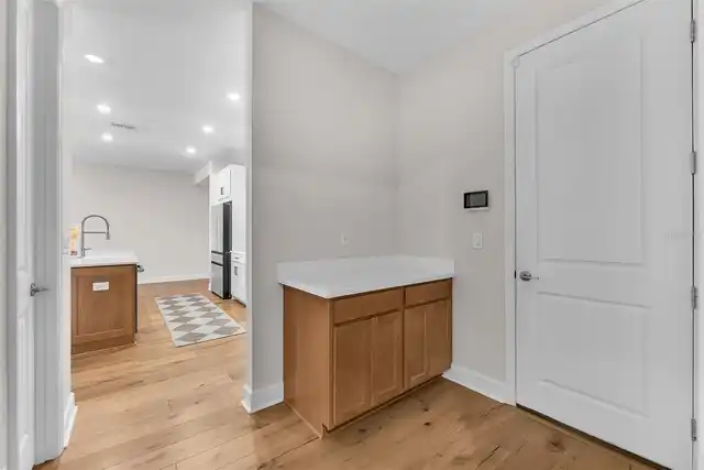 Listing Photo 14