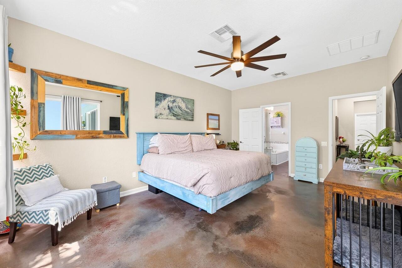 Listing Photo 15