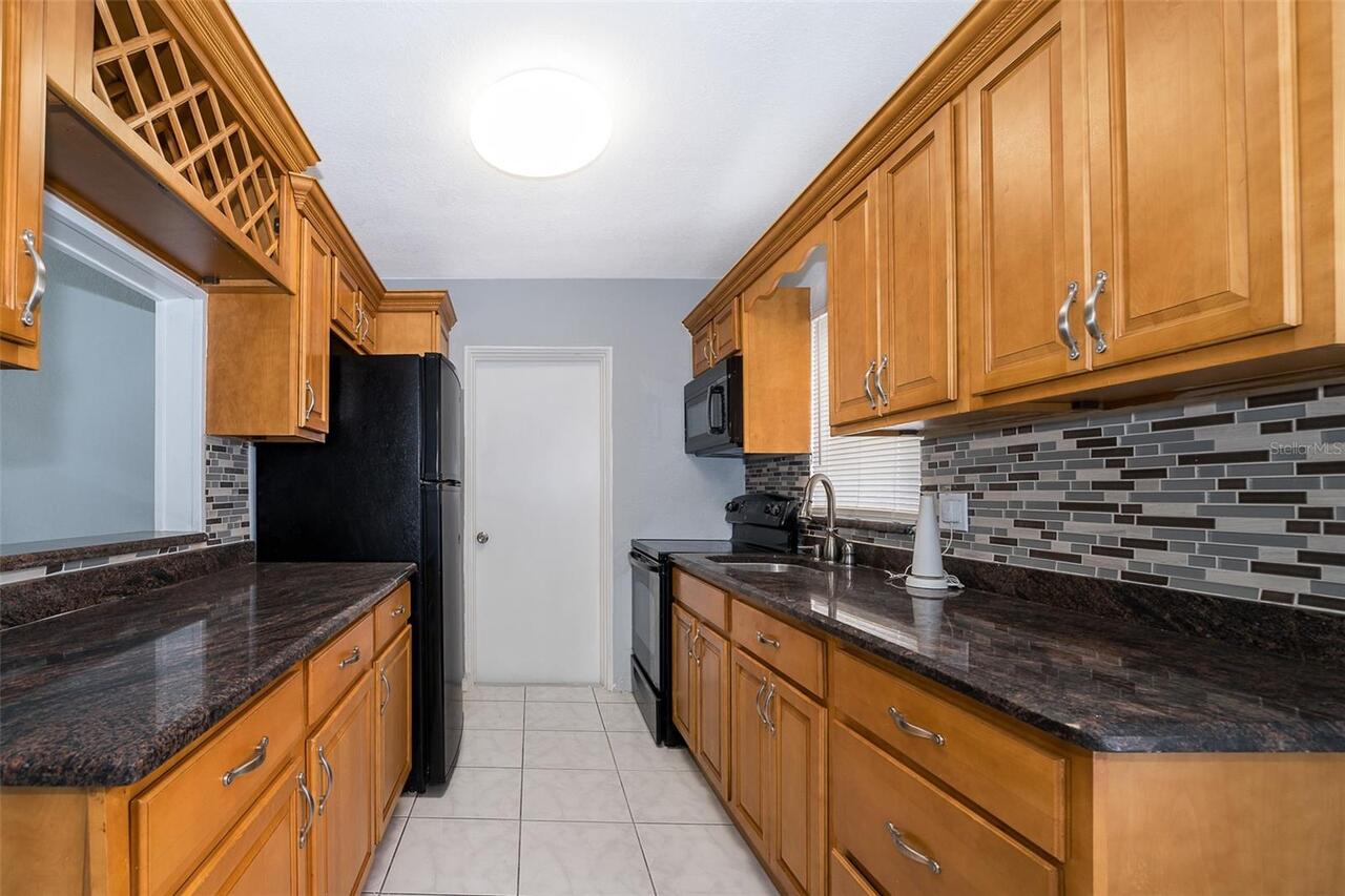 Listing Photo 8
