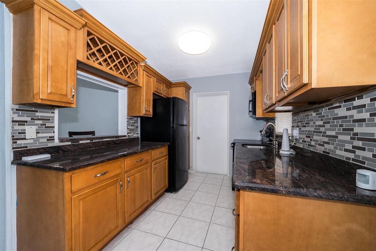 Listing Photo 9