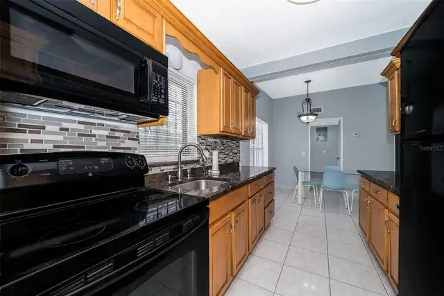 Listing Photo 10