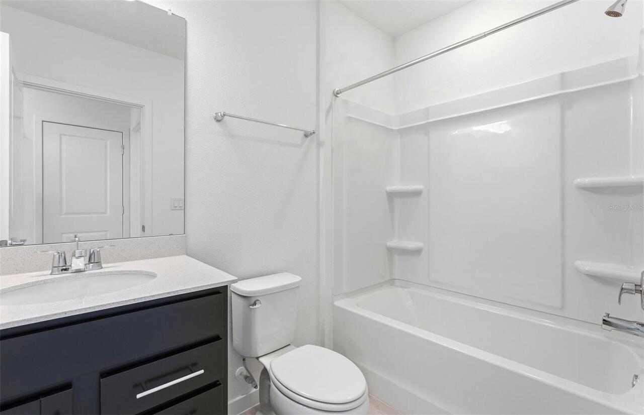 Listing Photo 9