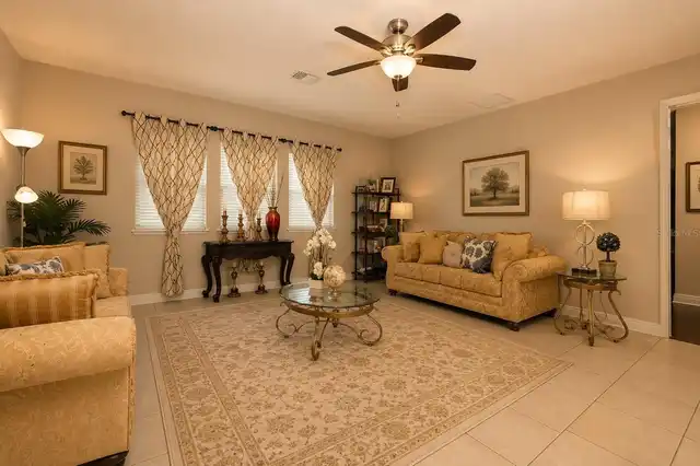 Listing Photo 14