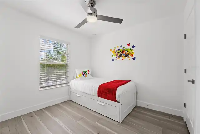 Listing Photo 9