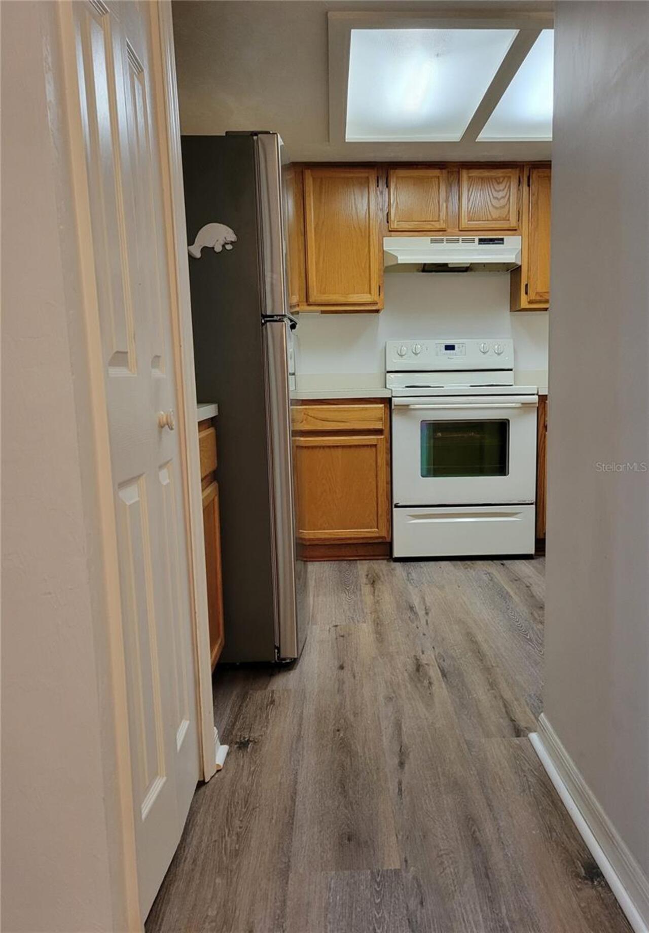 Listing Photo 12