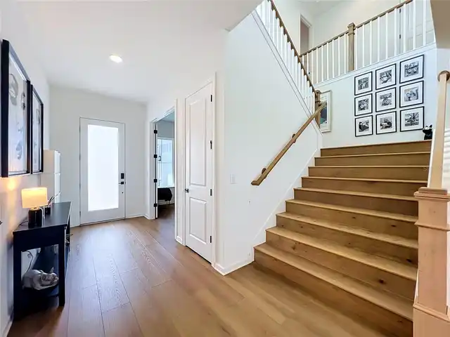 Listing Photo 9