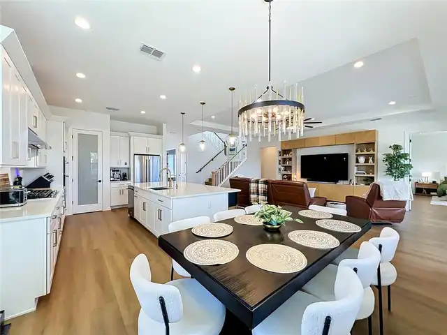 Listing Photo 17