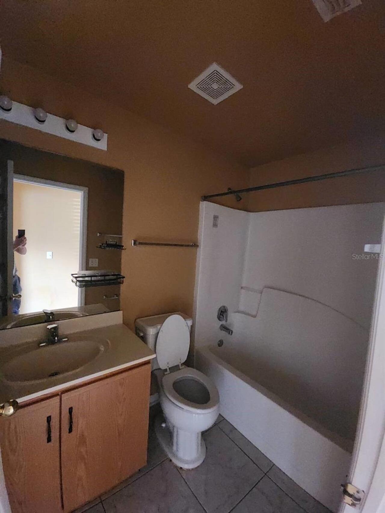Listing Photo 10