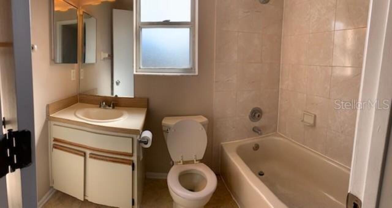 Listing Photo 11