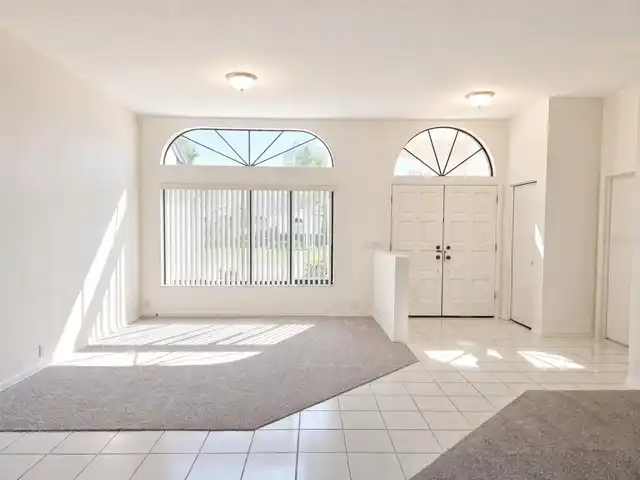 Listing Photo 6