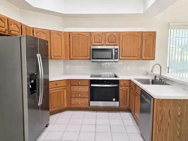 Listing Photo 9