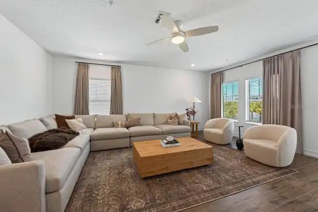 Listing Photo 8