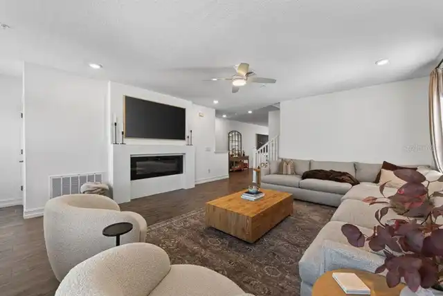 Listing Photo 12