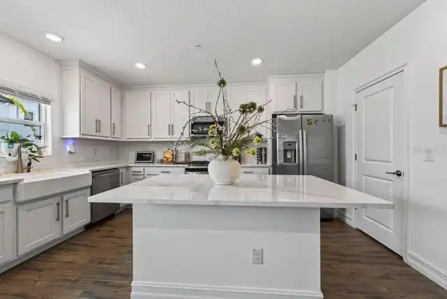 Listing Photo 17
