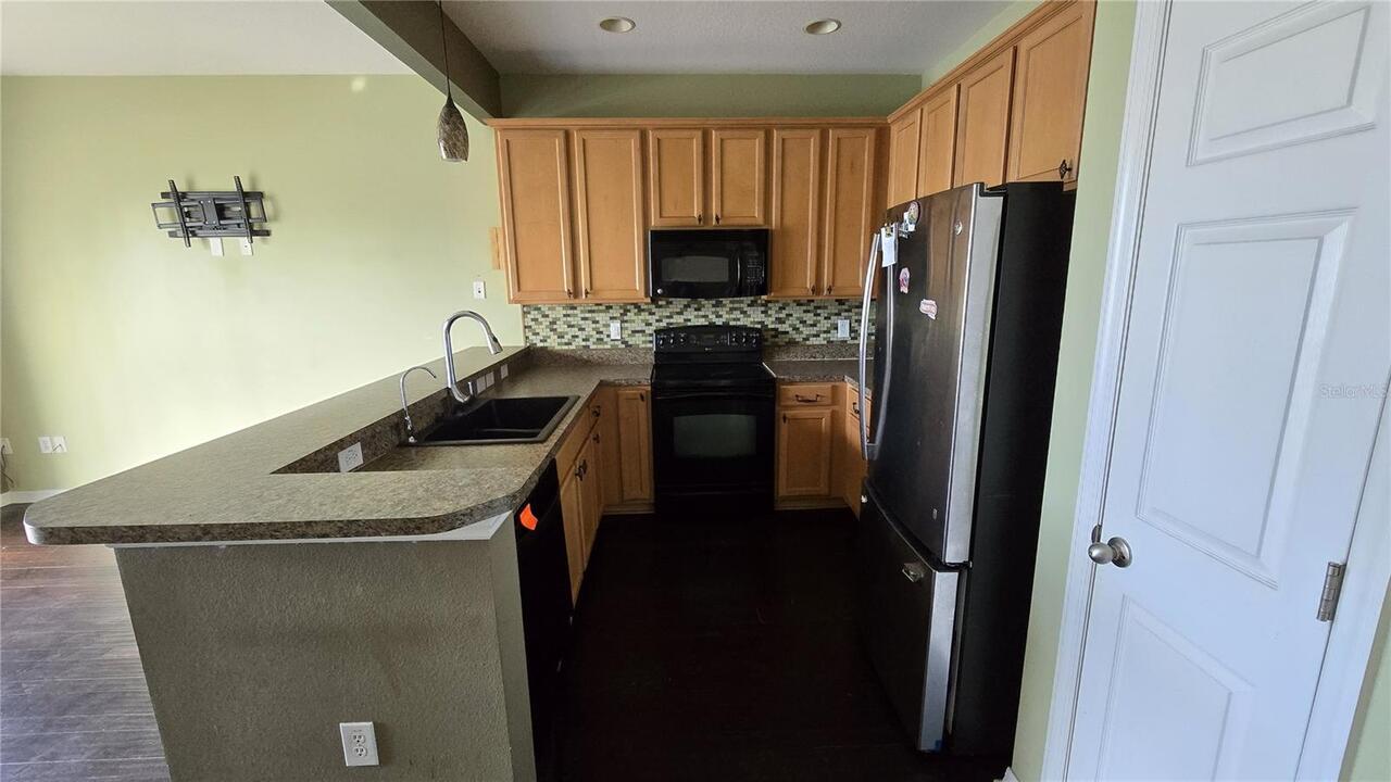 Listing Photo 11
