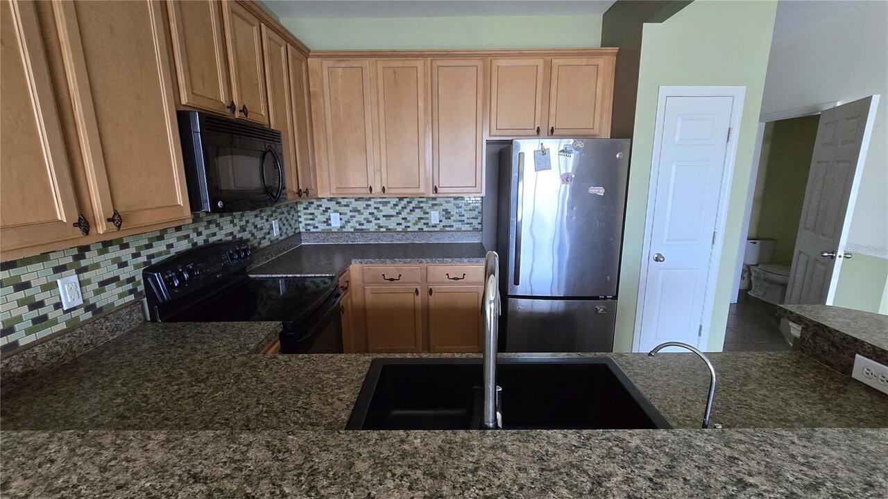 Listing Photo 12