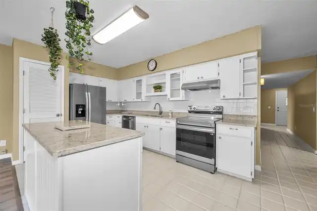 Listing Photo 15