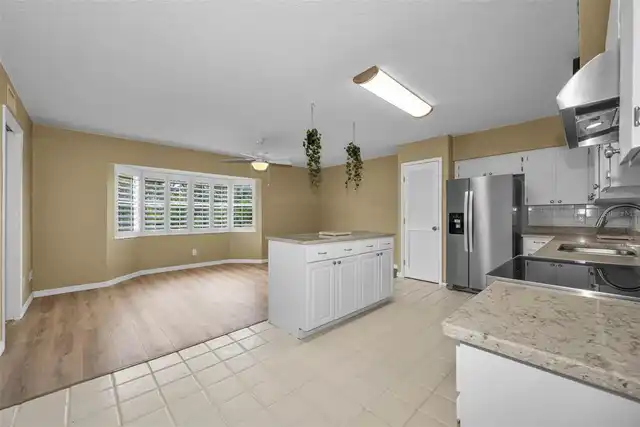 Listing Photo 16