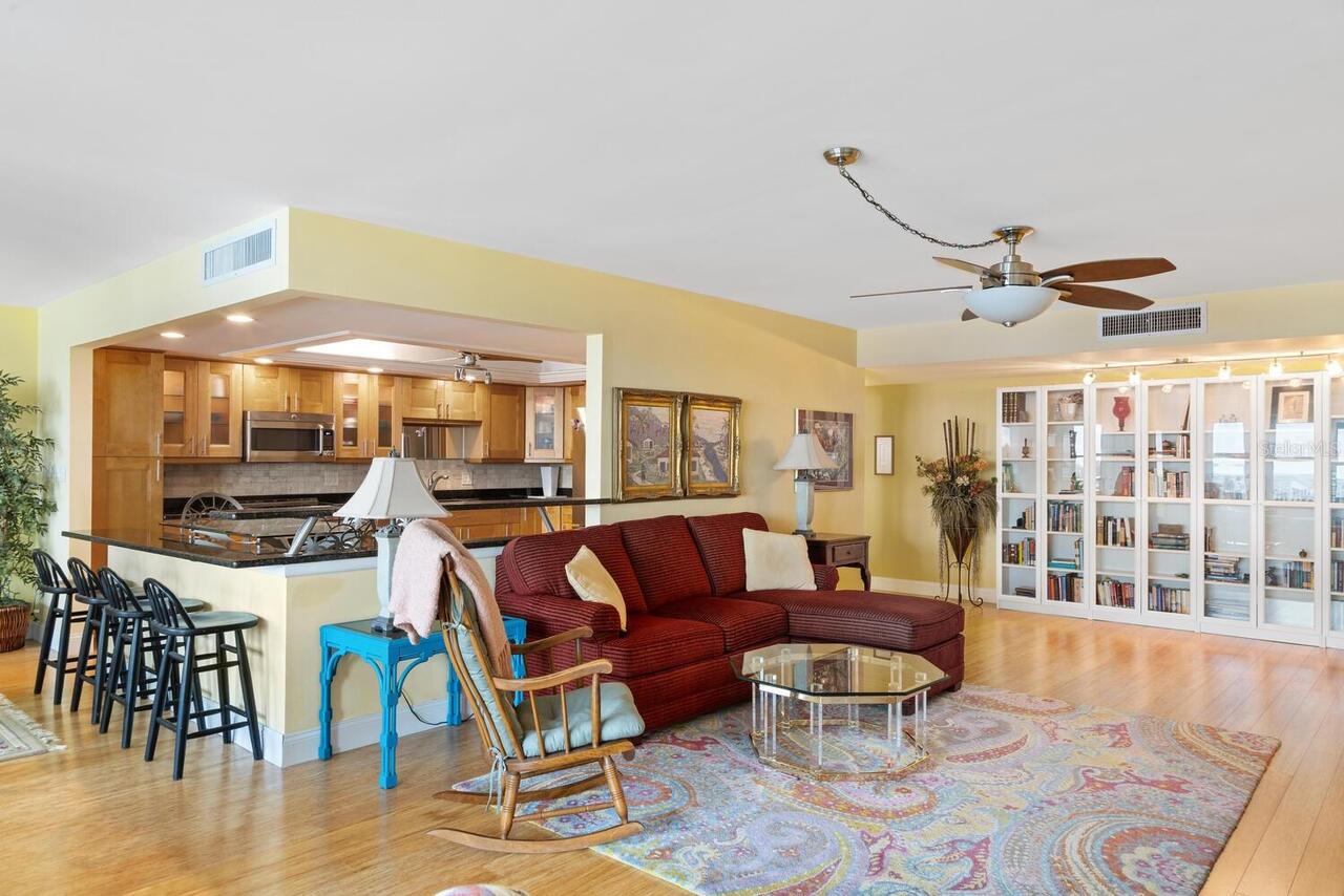 Listing Photo 12