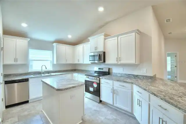 Listing Photo 13