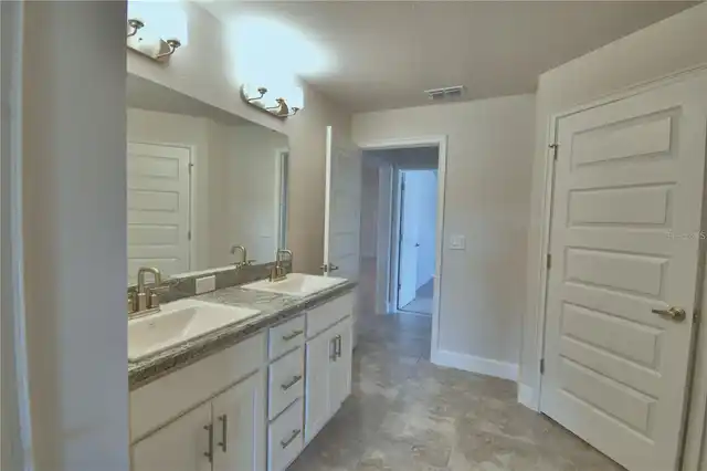 Listing Photo 43