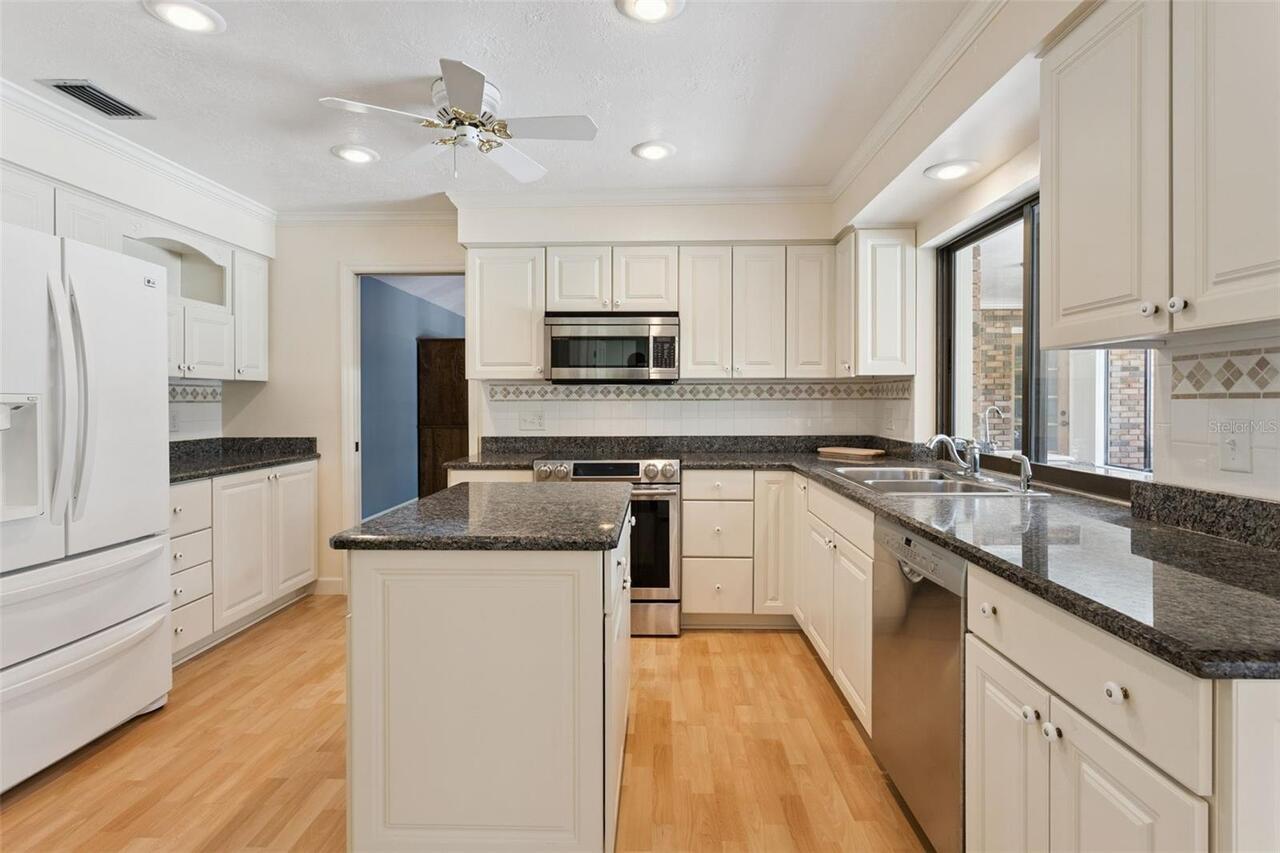 Listing Photo 15
