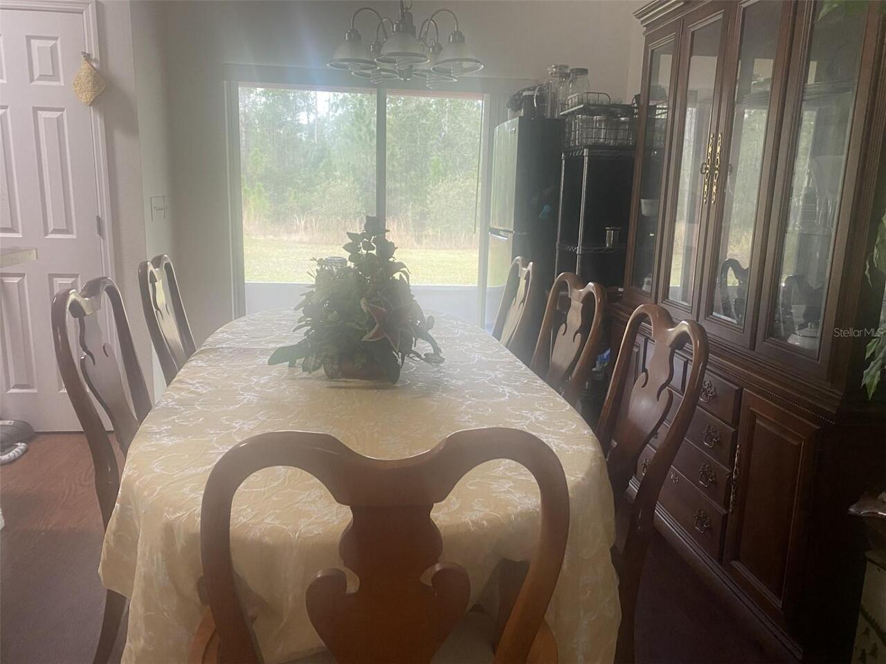 Listing Photo 8