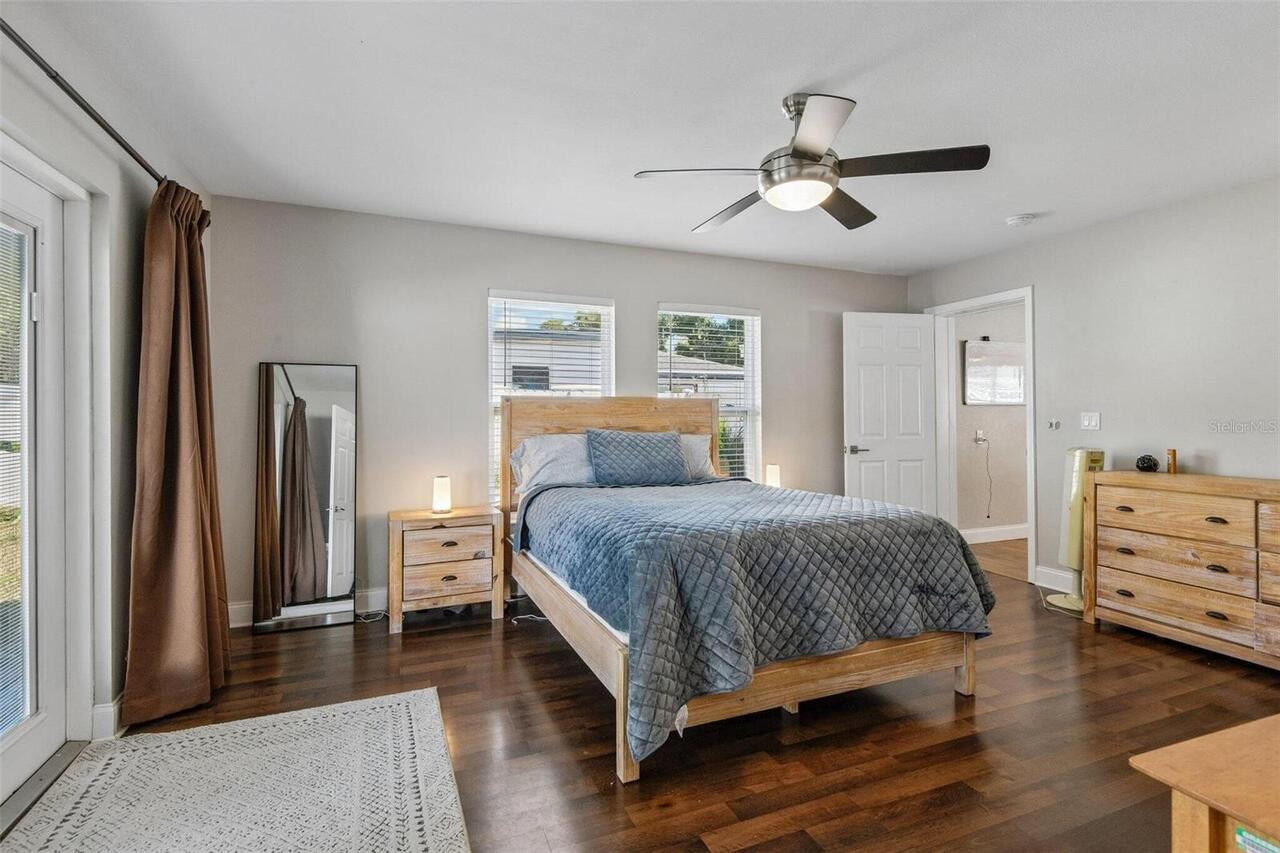 Listing Photo 10