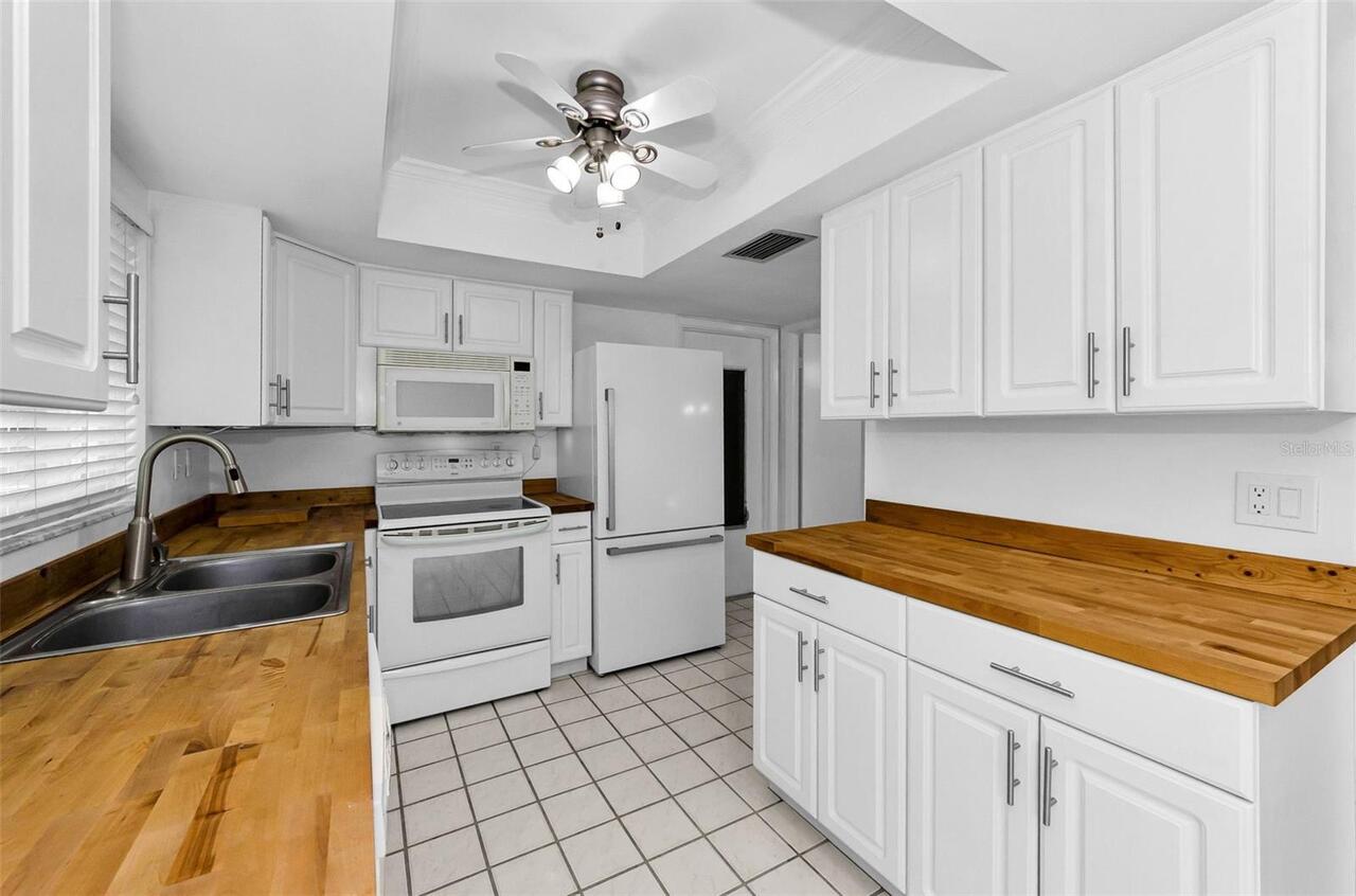 Listing Photo 10
