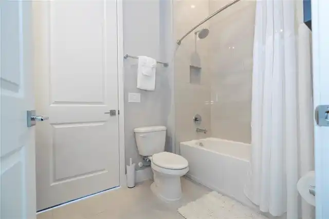 Listing Photo 33
