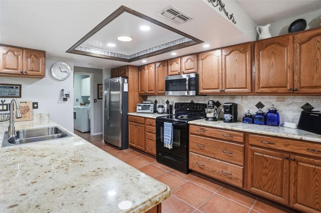Listing Photo 8