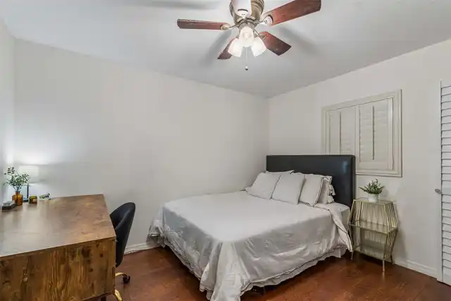 Listing Photo 11