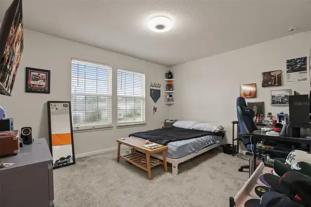 Listing Photo 15