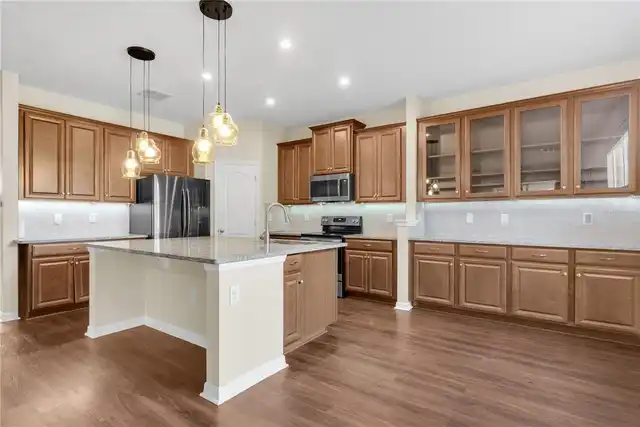 Listing Photo 18
