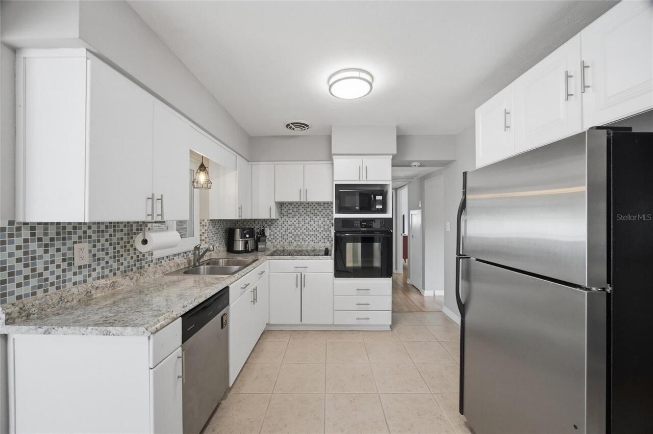 Listing Photo 15