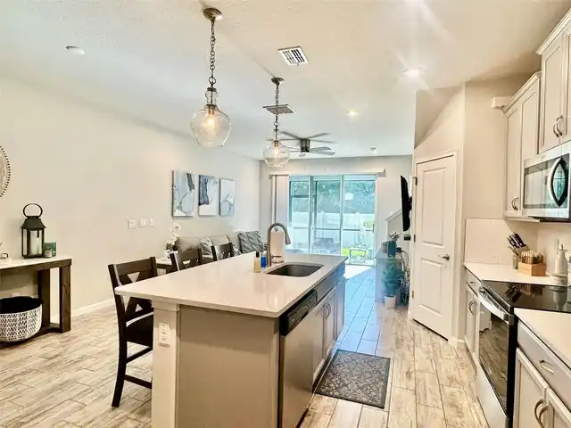 Listing Photo 7