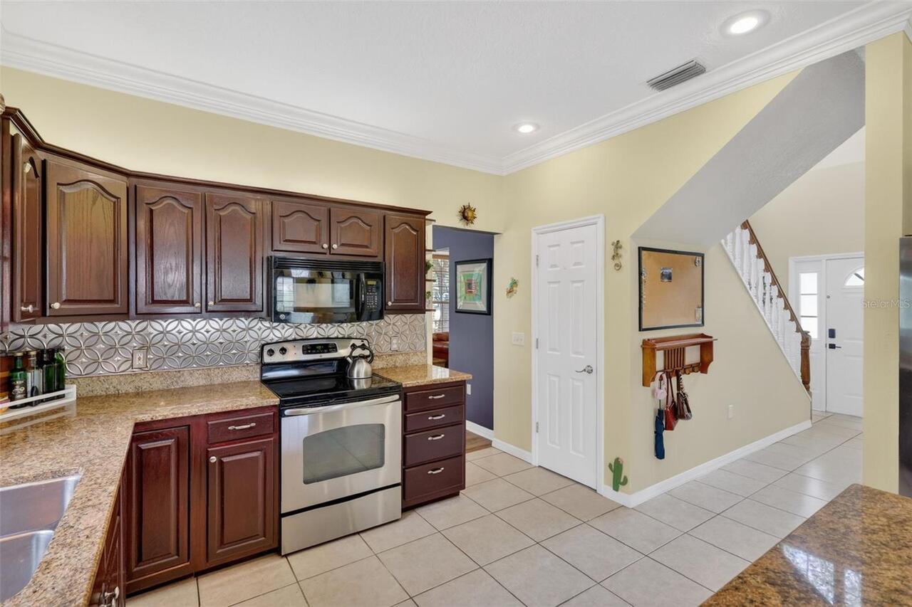 Listing Photo 17