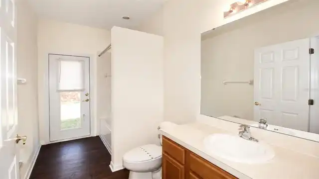 Listing Photo 15
