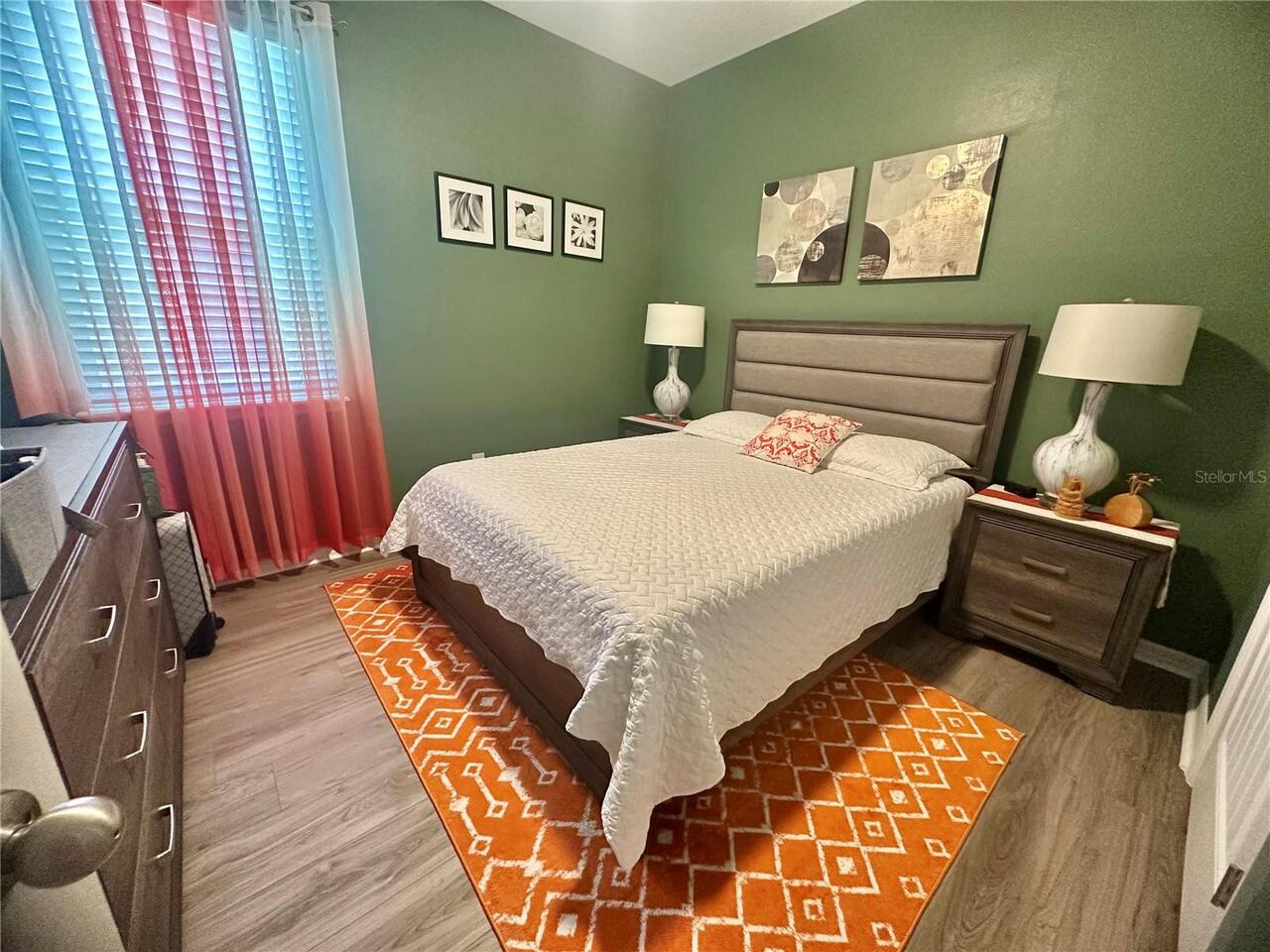 Listing Photo 10