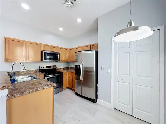 Listing Photo 15