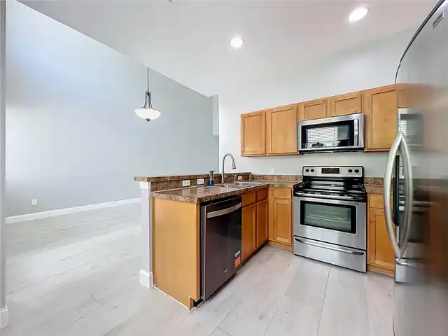 Listing Photo 16