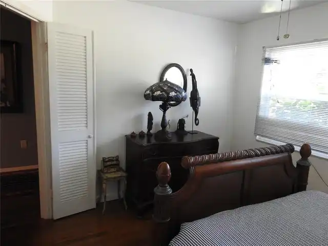 Listing Photo 15