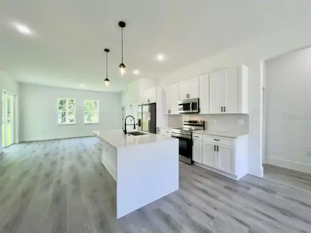 Listing Photo 13