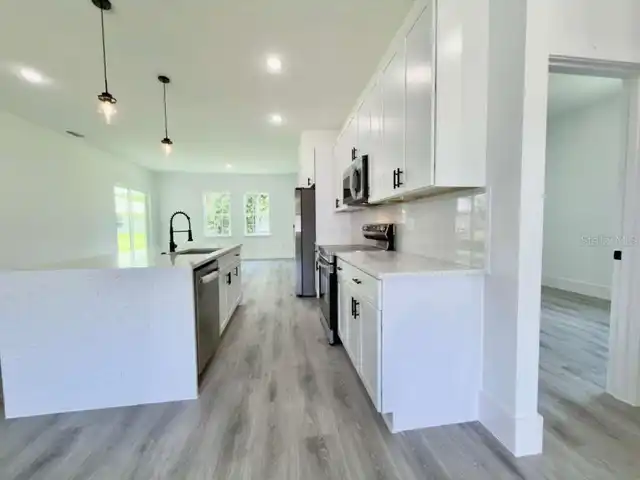Listing Photo 16